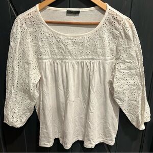 J Crew Woman’s white eyelet puff-sleeve top, Boho Feminine Cotton Coastal